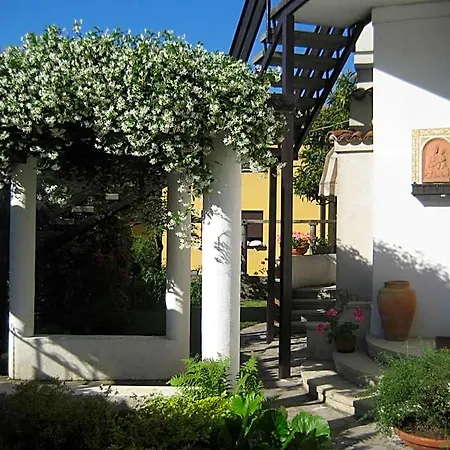 Le Colombine Bed & Breakfast 3*