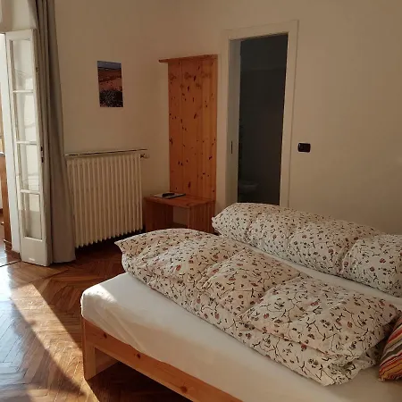 Alojamento de Acomodação e Pequeno-almoço Le Colombine 3*